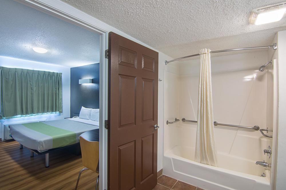 Studio Inn Extended Stay Oklahoma City Airport By Oyo Экстерьер фото